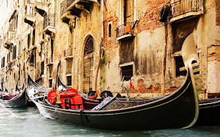 Venice Water Channel Picture