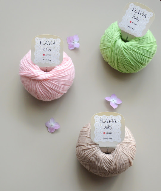 Wallpaper Nuo Bei Qi For iPhone Free