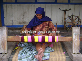 lombok hand weaving
