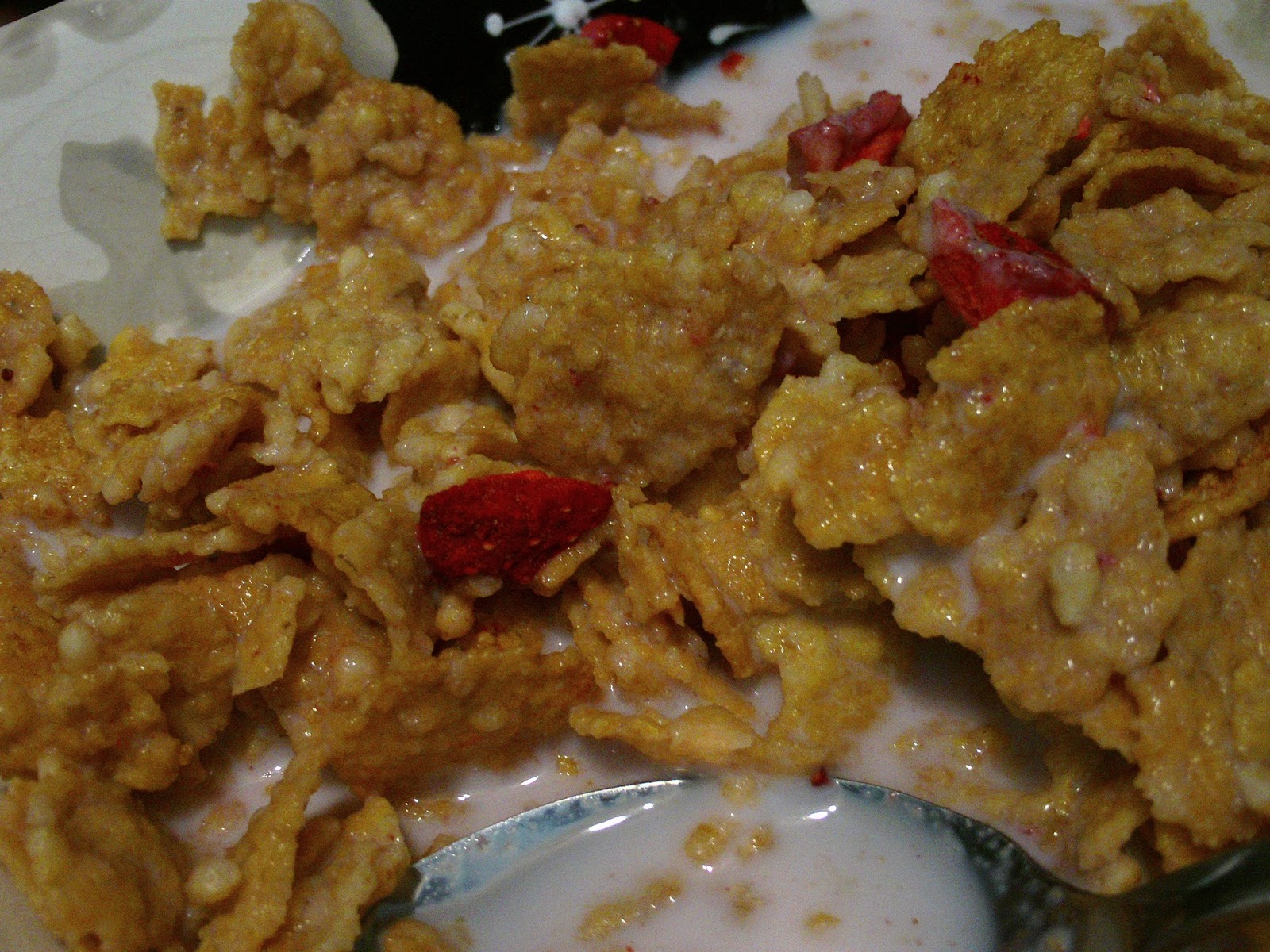 My life as a stay home mom Erewhon Strawberry Crisp cereal review