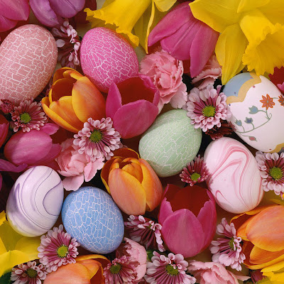 Easter eggs and flowers download free wallpapers for Apple iPad
