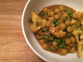 bowl of chick pea and cauliflower curry 