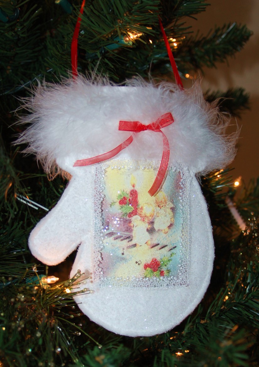Cameo Cottage Designs: Christmas Mitten Gift Bags For Susan