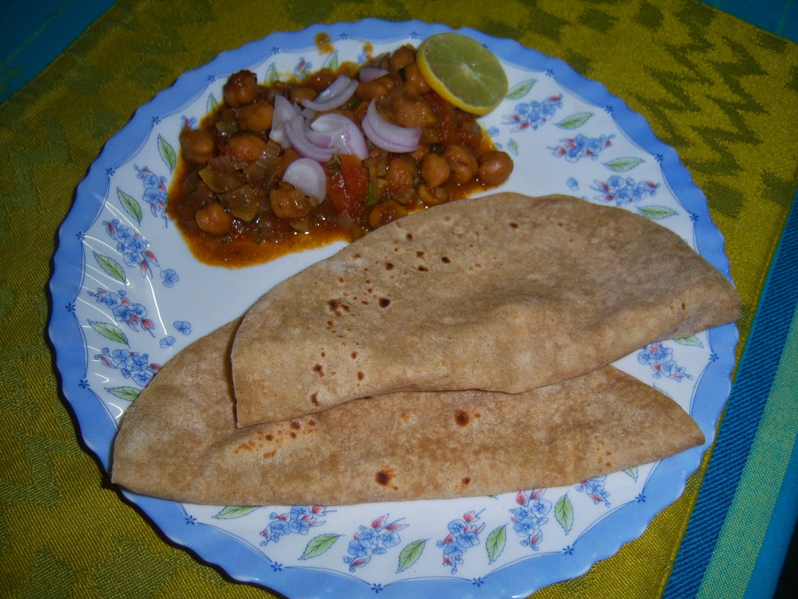 Chana Masala with Roti