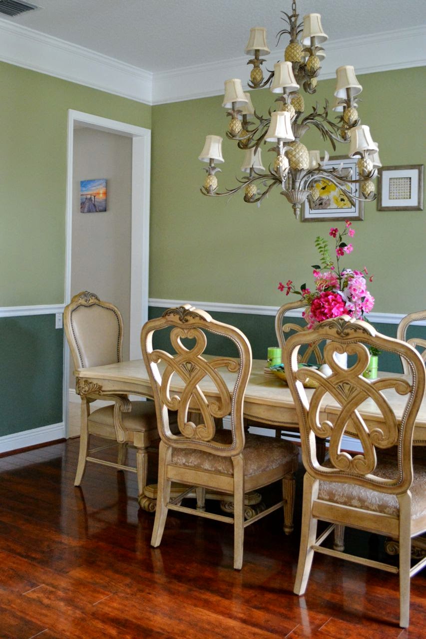 A Golden Tulip: REGAL THEMED DINING ROOM : HOME DECOR - FL EDITION