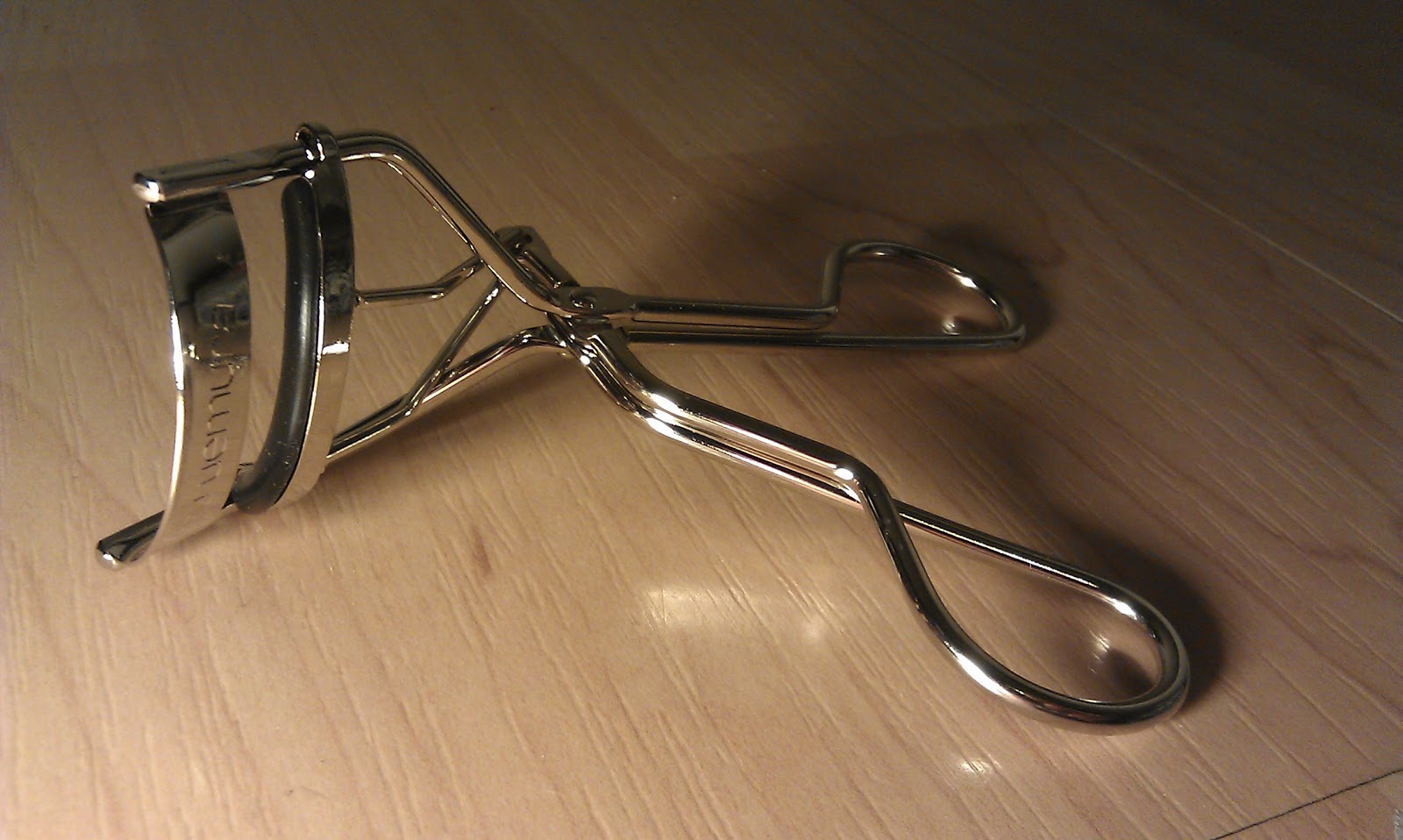 The Beauty Stash Open Wide Shu Uemura Eyelash Curlers