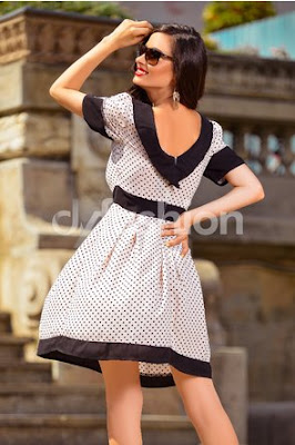 Rochie crem de zi cu aspect de voal cu croi cu volanase Rochie crem de zi cu aspect de voal cu croi cu volanase