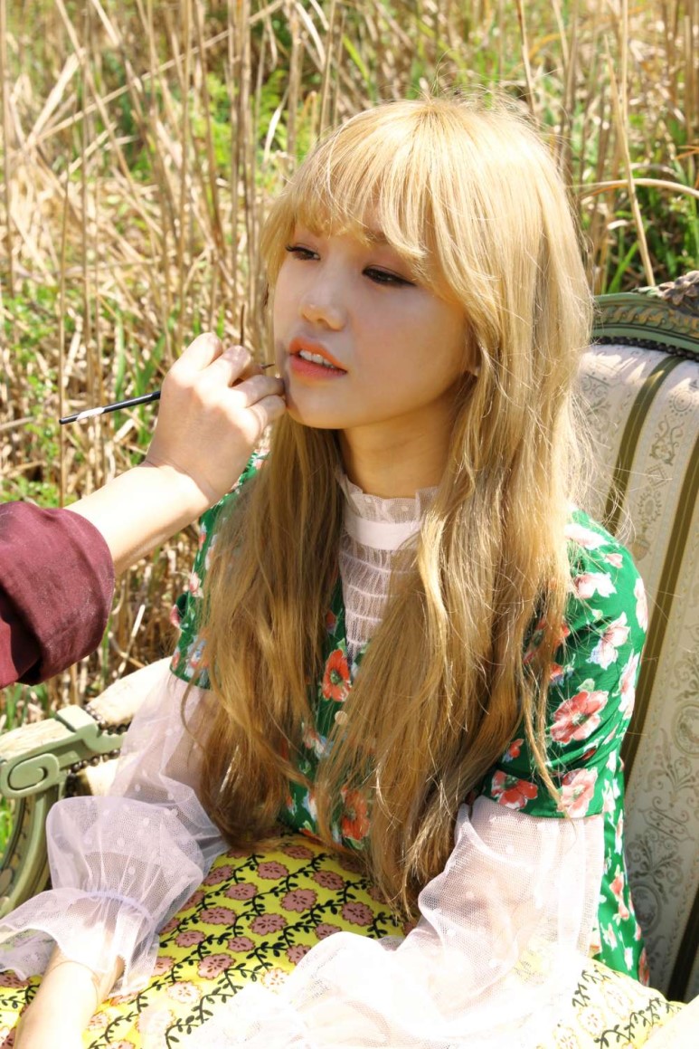 OH MY GIRL Mimi - "Windy Day" Jacket Photoshoot ~ MY K-POP GALLERY