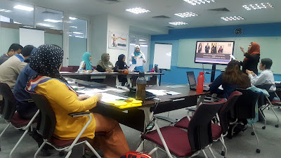 Projecting A Professional and Confident Corporate Image by Azmi Shahrin at HeiTech Padu on 17-18 Aug 2016 for Triple A Training