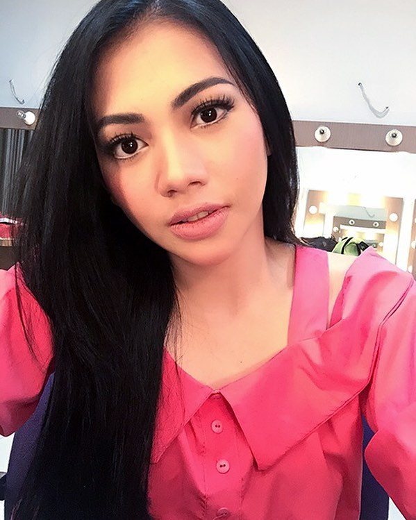 Biodata Lengkap Kezia Karamoy Adik Angel Karamoy dan Agam