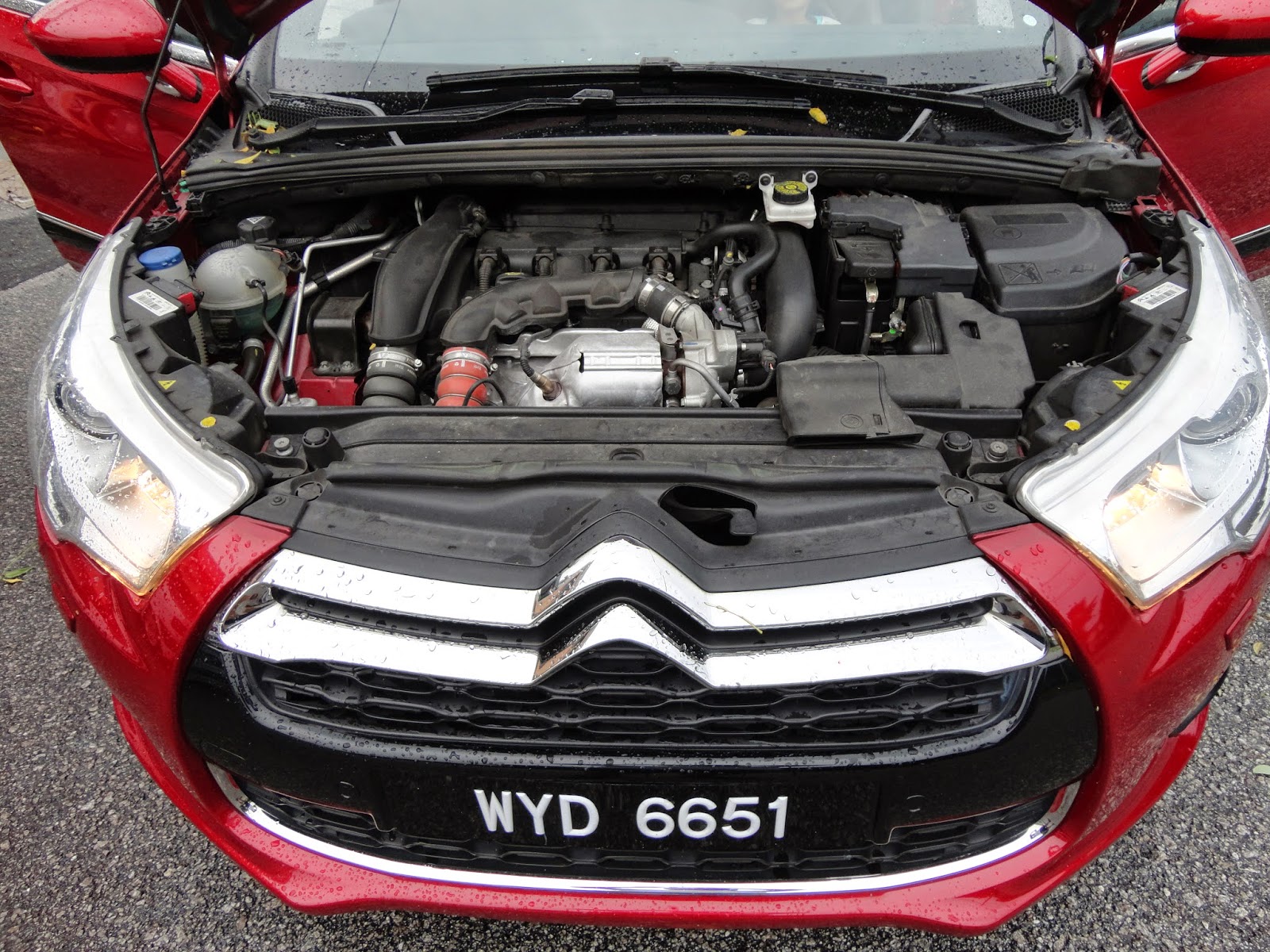 Motoring Malaysia Review Citroen Ds4 1 6 Thp The High Riding Coupe Hatchback
