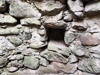 MENHIR / Vale de Cales, Castelo de Vide, Portugal