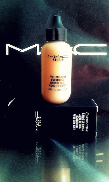 MAC Studio Face and Body Foundation in C3