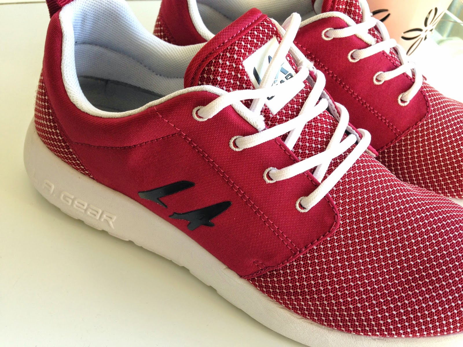 Donna Luisa: NEW: LA Gear sneakers