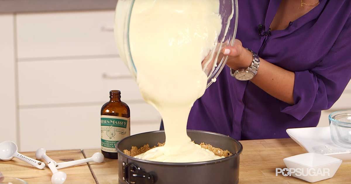 Chef demonstrates how to make cheesecake like The Cheesecake Factory Handy DIY