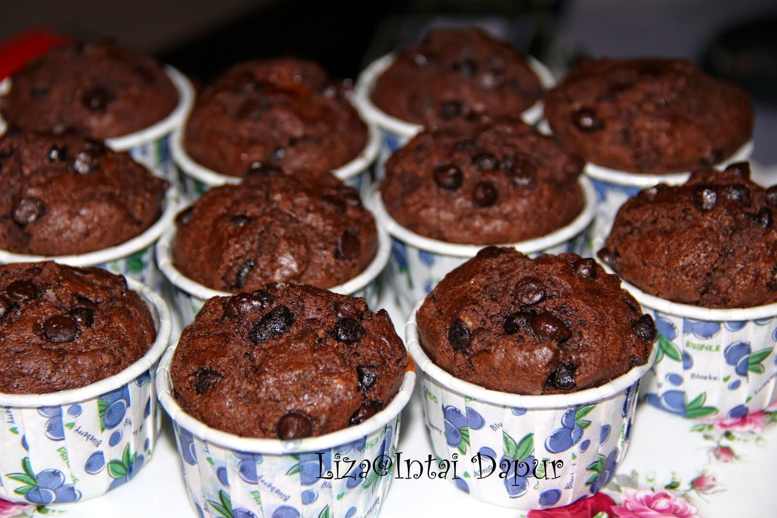 INTAI DAPUR Chocolate Chips Fudge Cupcake...