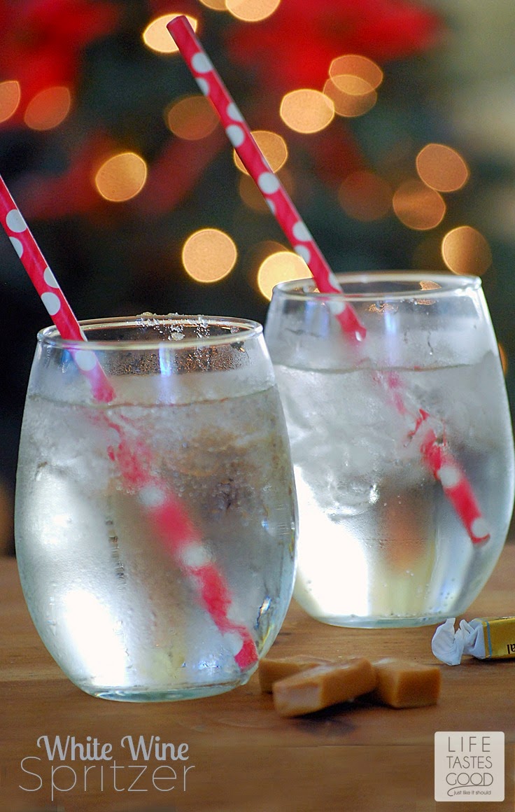 Do you know how to make a wine spritzer? If you are hosting a party it is a must! Wine Spritzers are refreshing, taste great, and stretch your budget. I'll show you how easy it is to make a Refreshing White Wine Sprtizer. #MingleNMix #ad