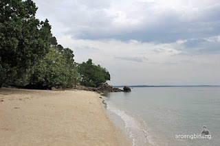 pantai bukit berahu belitung