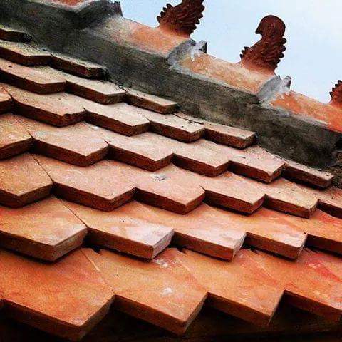 Foto-Foto JEPARA & KUDUS: Genteng Wuwungan Kretek Khas Kudus