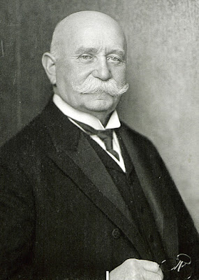 origine image : https://en.wikipedia.org/wiki/Ferdinand_von_Zeppelin#/media/File:Bildnis_Ferdinand_von_Zeppelin.png