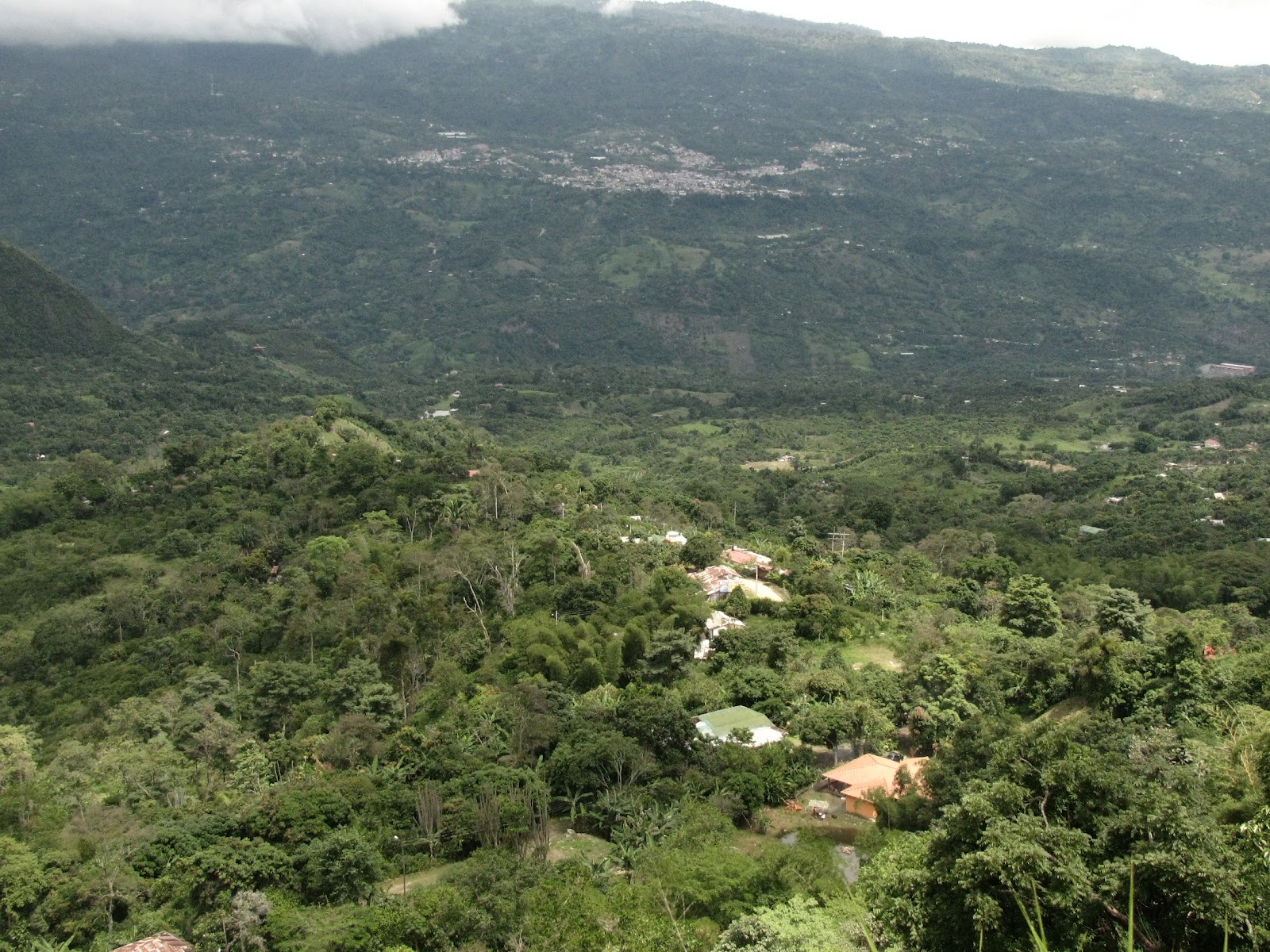 Viajando en Auto La Mesa, Cundinamarca. Colombia