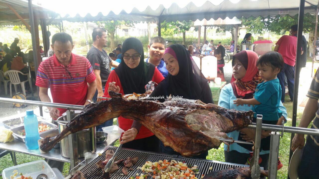 Kambing Golek Panggang Bakar.. Kambing Golek Kaki Bakar Surau Al