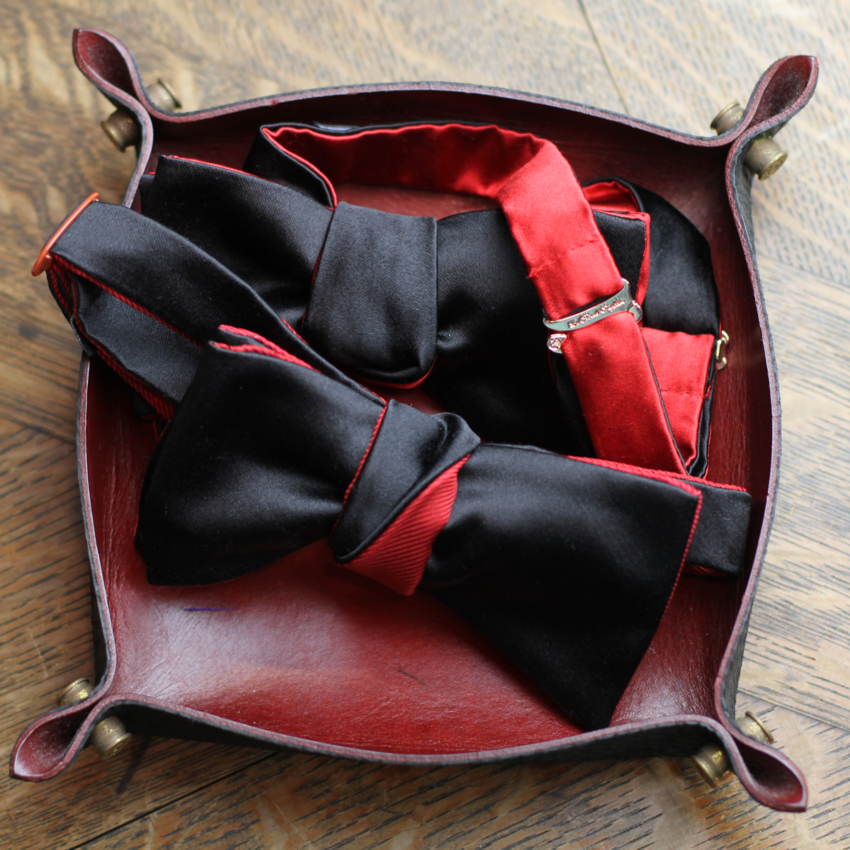 Le Noeud Papillon Of Sydney For Lovers Of Bow Ties El Toro & El Lobo