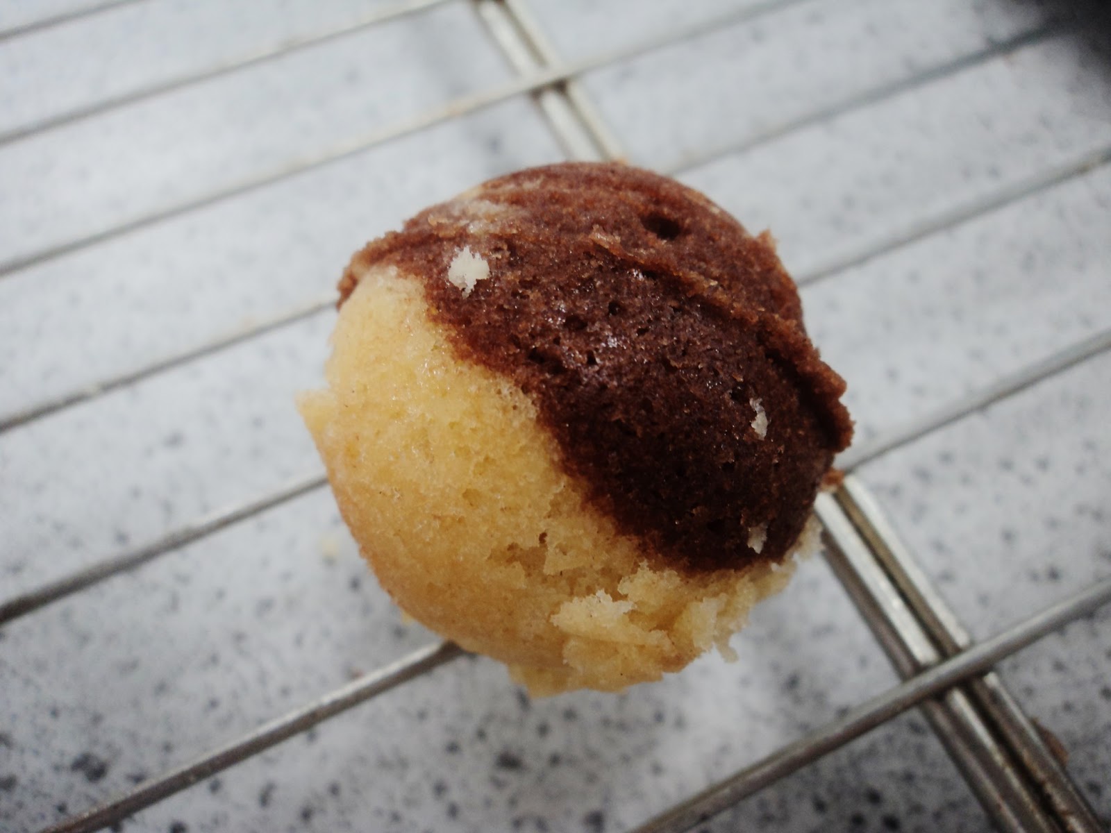 No Mother Cook Book Chocolate and Almond Cake Pops