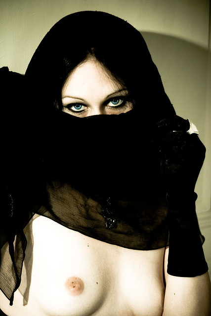 Burqa Nude 42