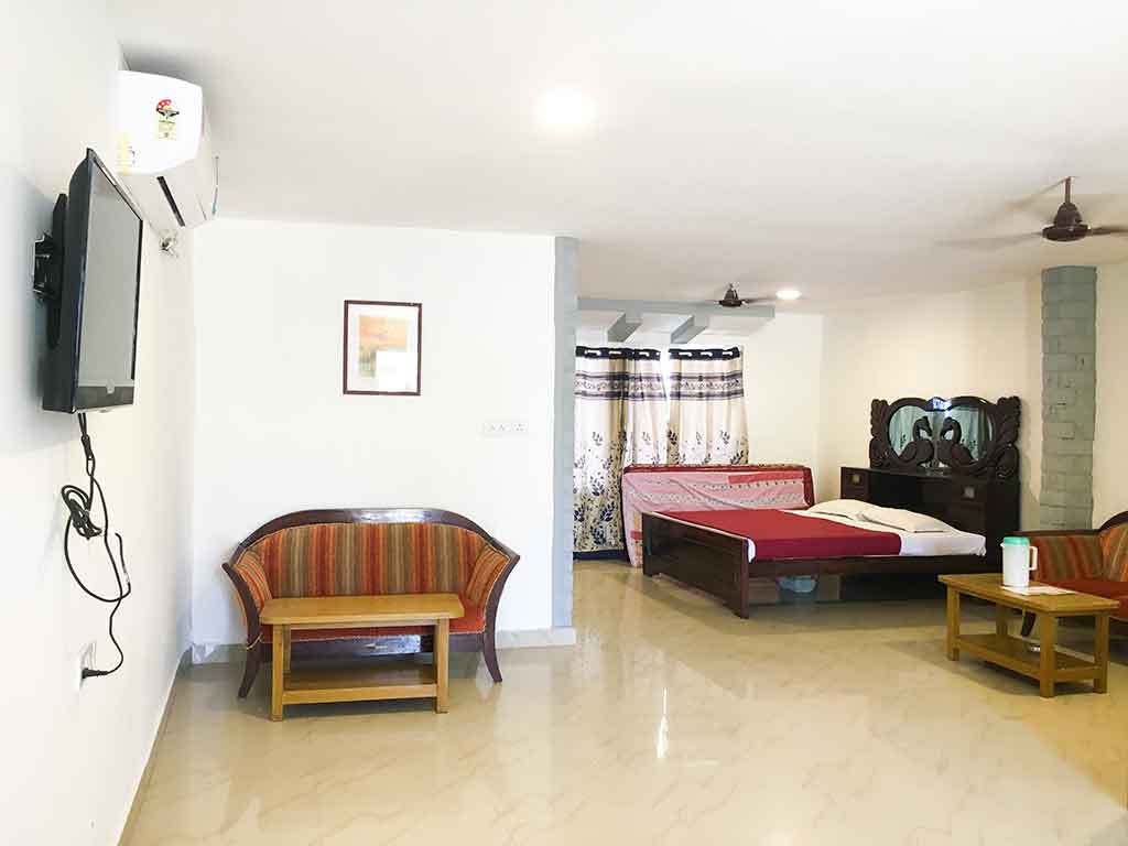 budget beach view cottages in ecr