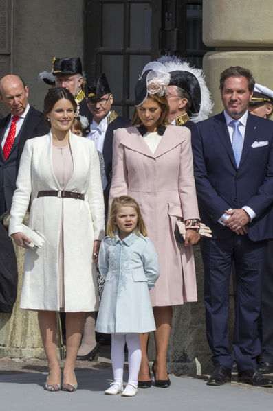 Les-princesses-Sofia-Estelle-et-Madeleine-de-Suede-et-Christopher-O-Neill-a-Stockholm-le-30-avril-2016.jpg