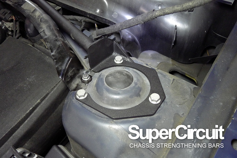 SUPERCIRCUIT CHASSIS STRENGTHENING BARS Volkswagen Golf 7 R Front