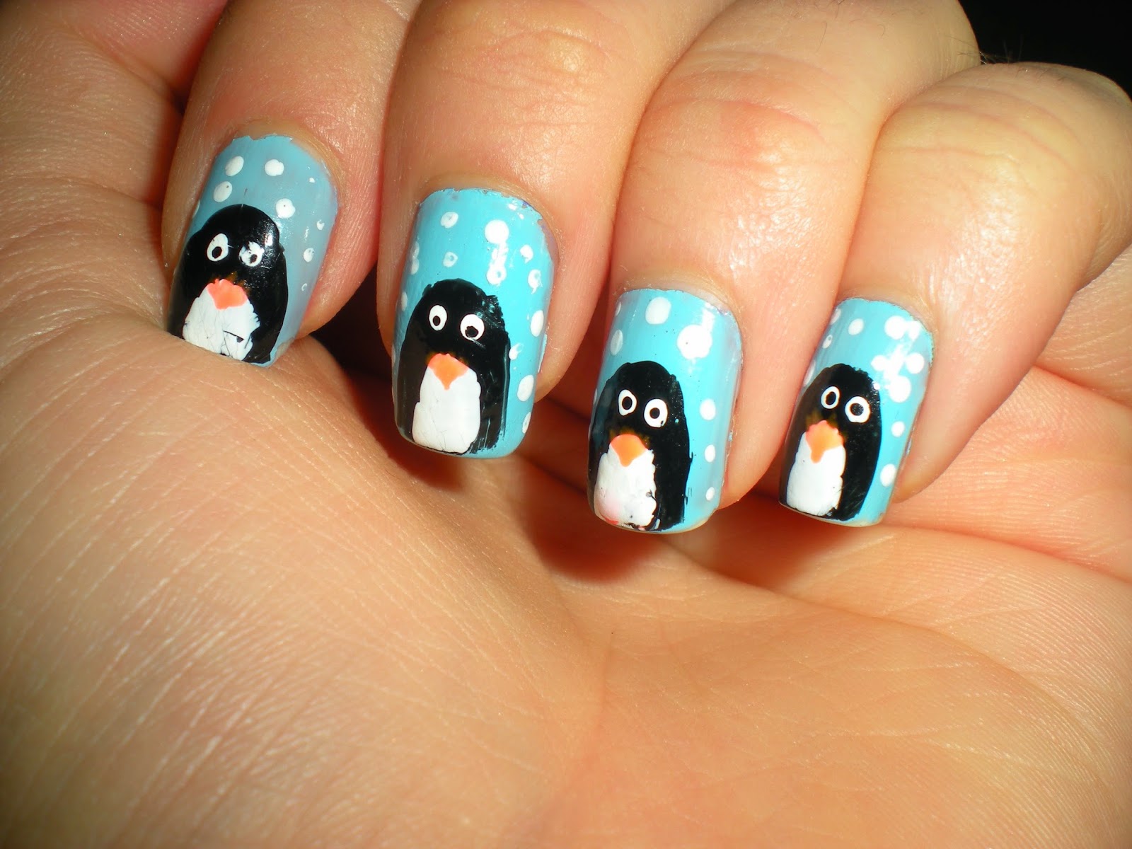 Metallic Maria: Penguin nails