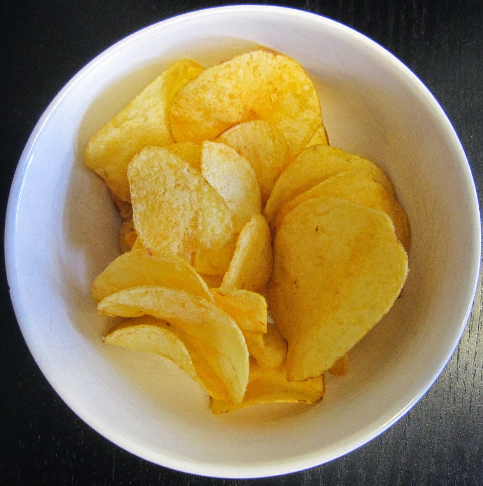 Cheeseburger Crisps & Other Stories Walkers Hot Dog with Tomato Ketchup