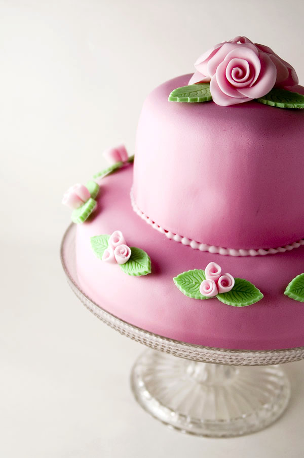 Objetivo: Cupcake Perfecto.: Mi primera tarta de dos pisos... viva!!!