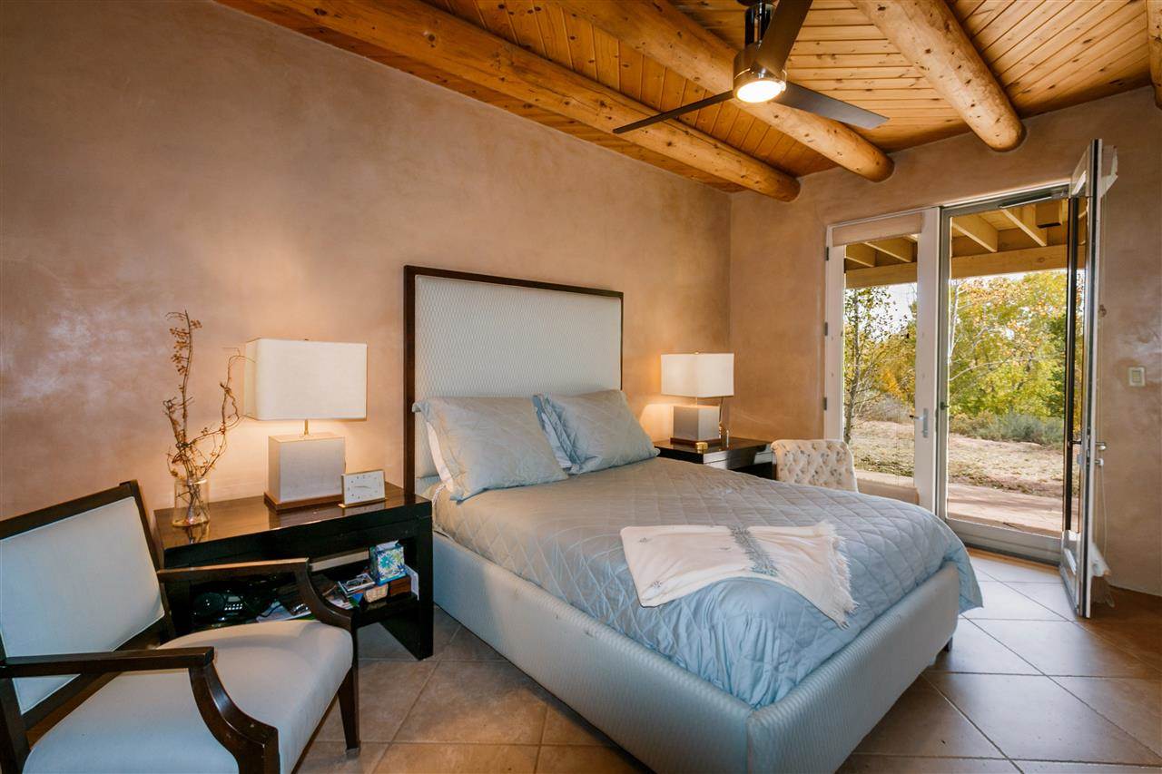 pinkpagodastudio Agnes Martin