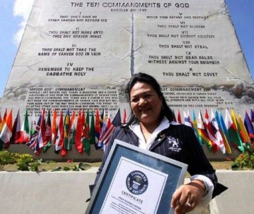 Guinness World Records : Philippines gets world's largest Ten