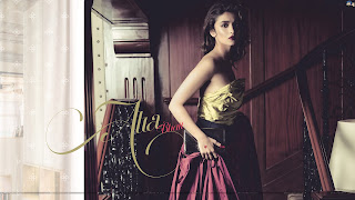 diva of bollywood, celebrity, alia bhatt, royal dress photo