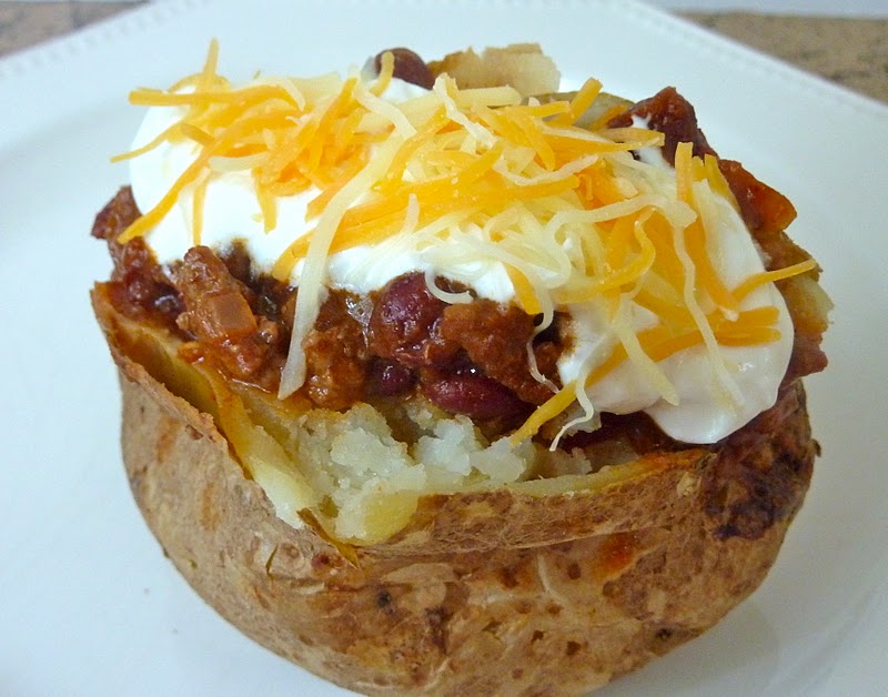 beurrista: chili topped baked potato