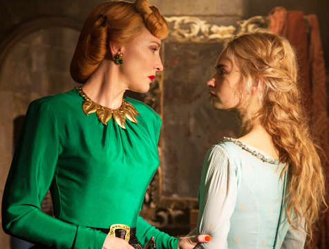 La madrastra (Cate Blanchett) y Ella (Lily James) en Cenicienta - Cine de Escritor