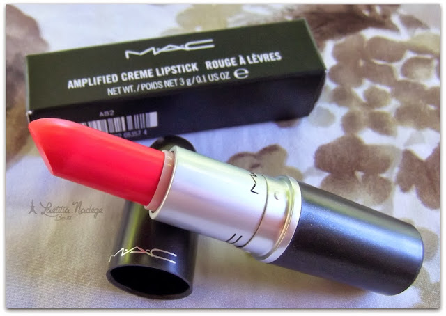  MAC COSMETICS  Vegas Volt Amplified Creme Lipstick