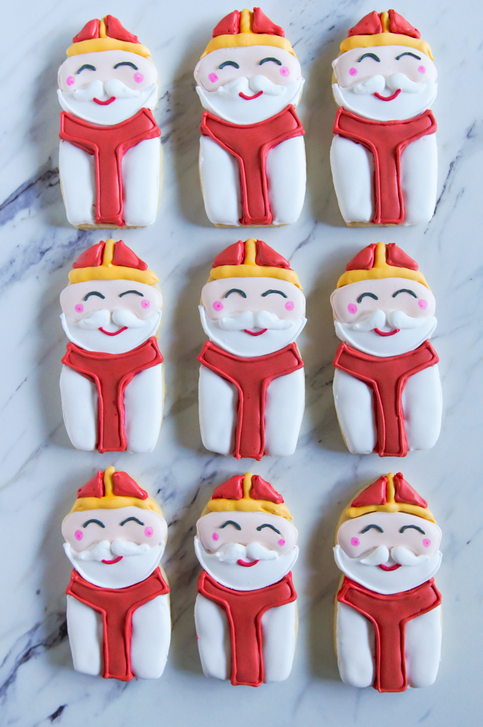 St. Nicholas' Day Decorated Cookies ♥ bakeat350.net