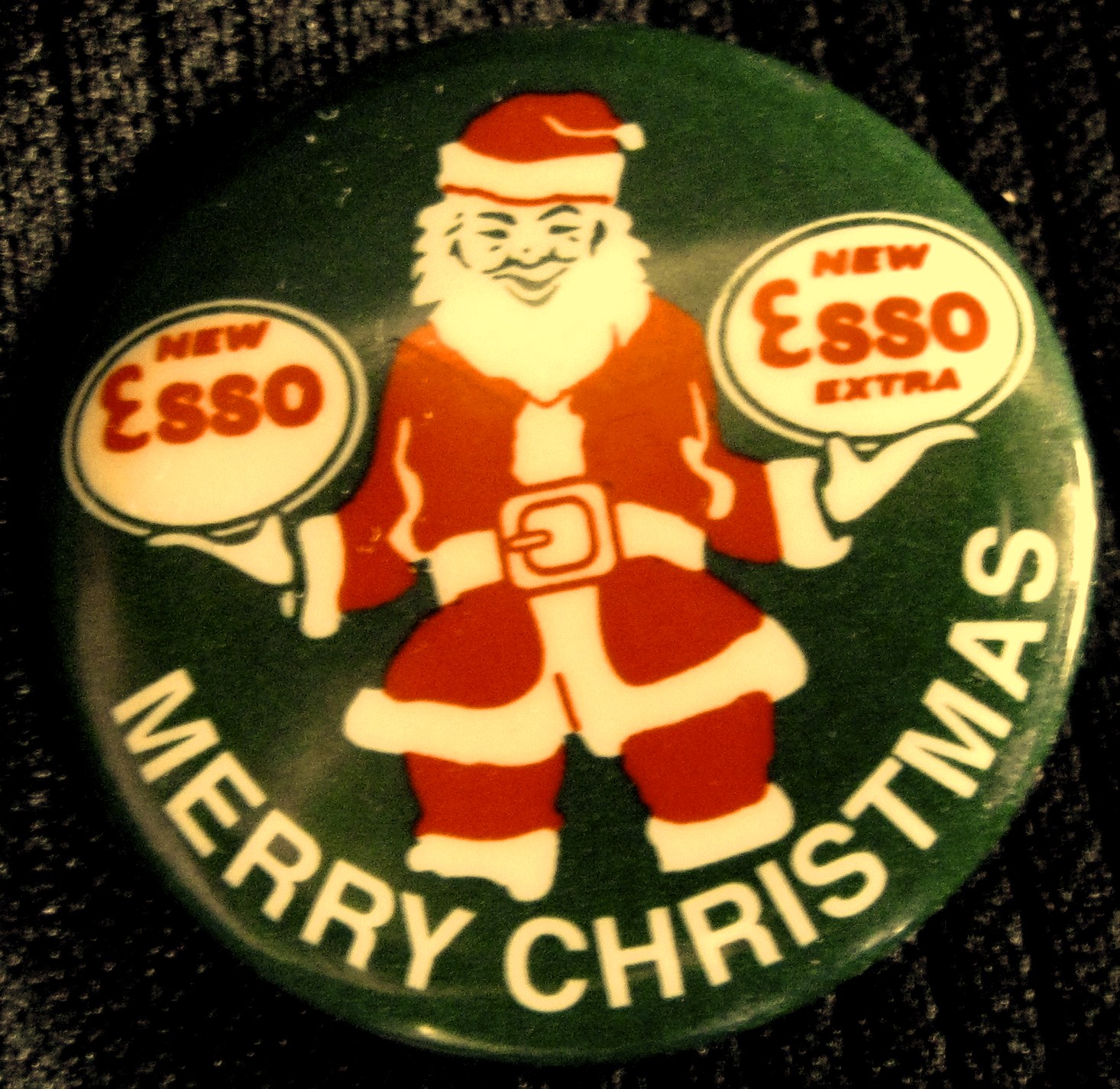 THRIFT SCORE...and more... vintage pinbacks...