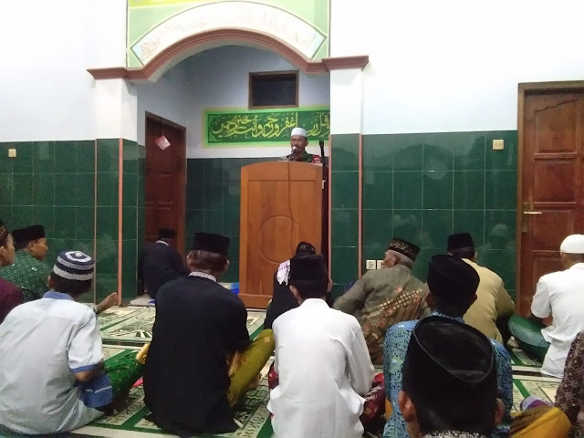 Babinsa Mojorejo Ingatkan Pentingnya Jaga Persatuan Dan Kesatuan Babinsa Mojorejo Ingatkan Pentingnya Jaga Persatuan Dan Kesatuan