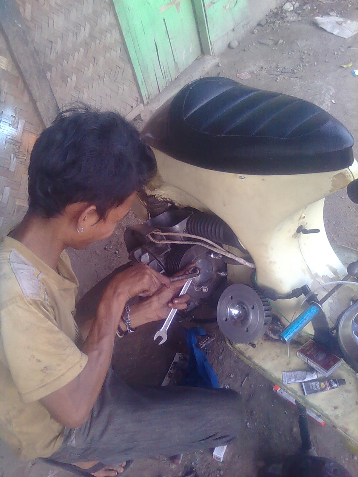 Modif Vespa Racing Harian plankton jaya racing speed korek harian vespa Modif Vespa Racing Harian plankton jaya racing speed korek harian vespa