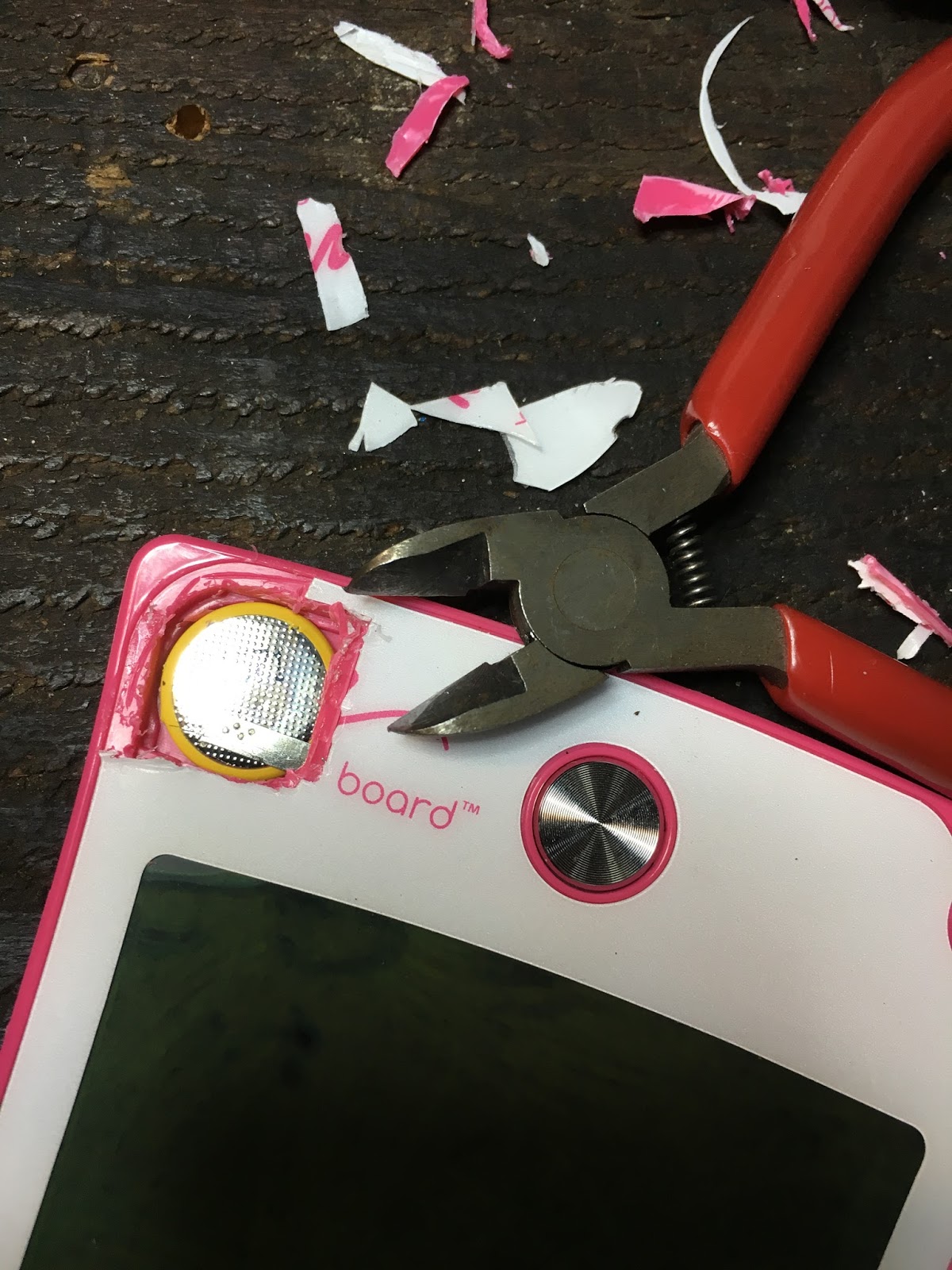 Repairing a Boogie Board WT13087 (a.k.a. Jot 4.5 eWriter)