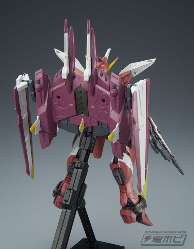 MG 1/100 ZGMF-X09A Justice Gundam 