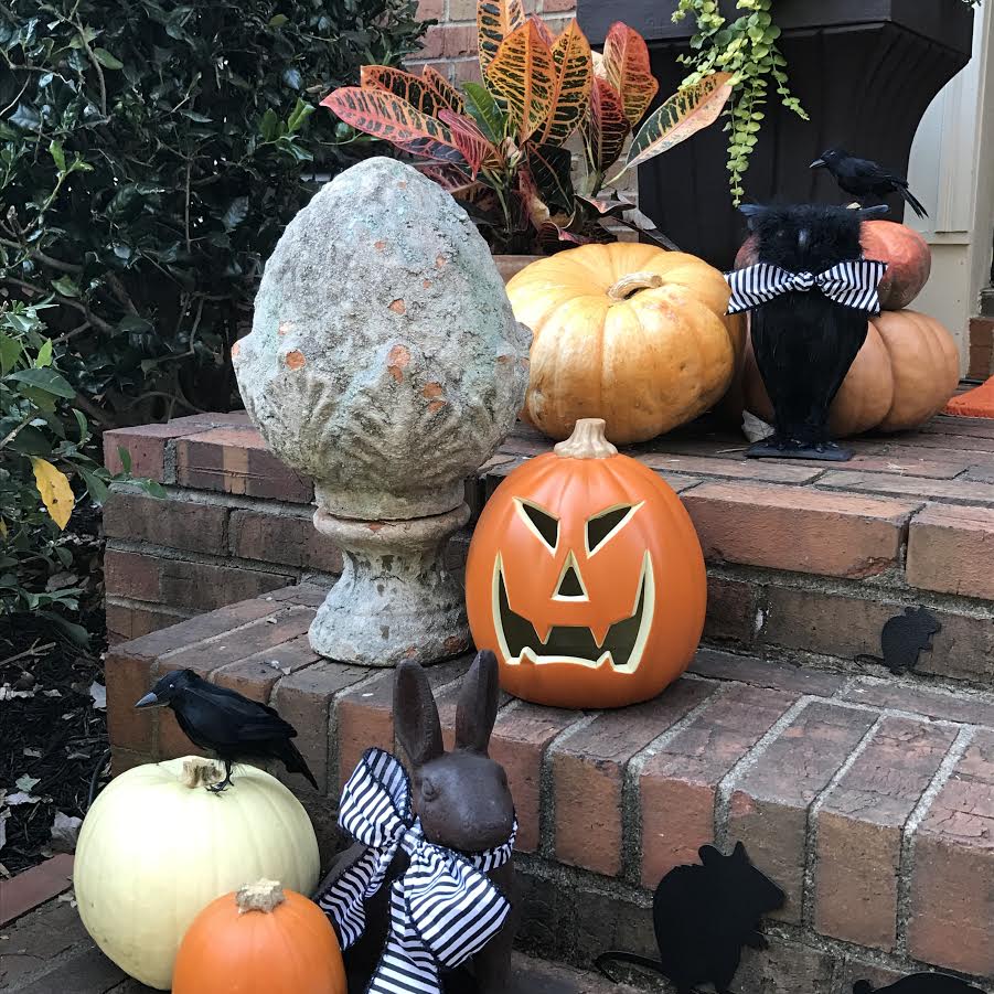 the pink clutch Happy Halloween!!