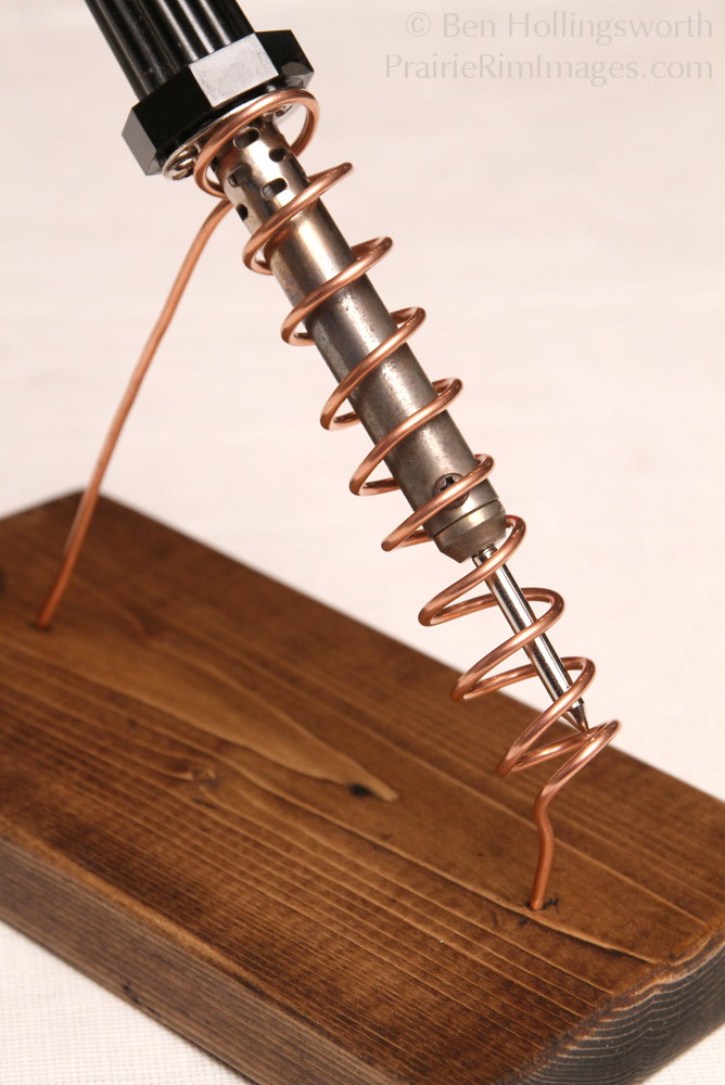 Prairie Rim Tech: Free DIY soldering iron holder