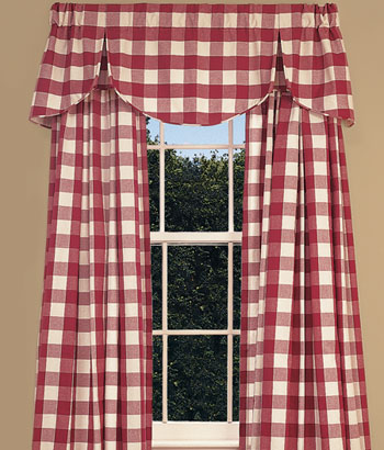 21 Rosemary Lane Kitchen Nostalgia Buffalo Check Then I D Like To Repaint My Kitchen Table And Chairs In An Antique White Change Out The Fabric On Seat Cushions Either A Coordinating Print